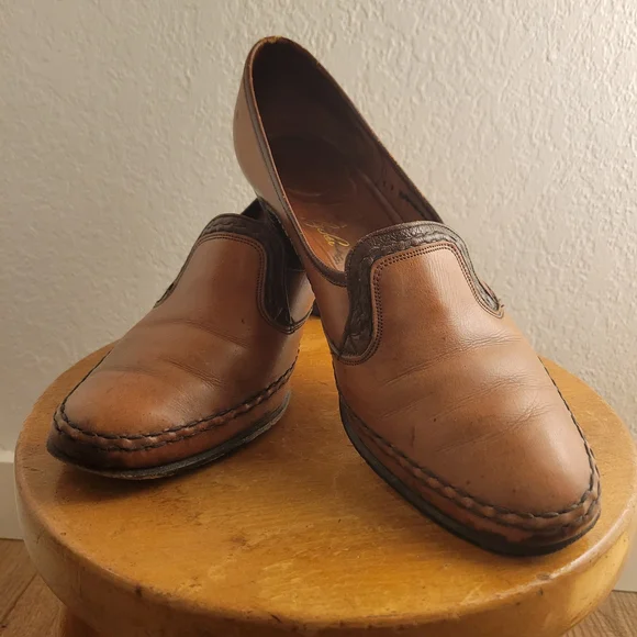 2 For $20 - Vintage Brown Leather Women's Loafers - Picture 9 of 9